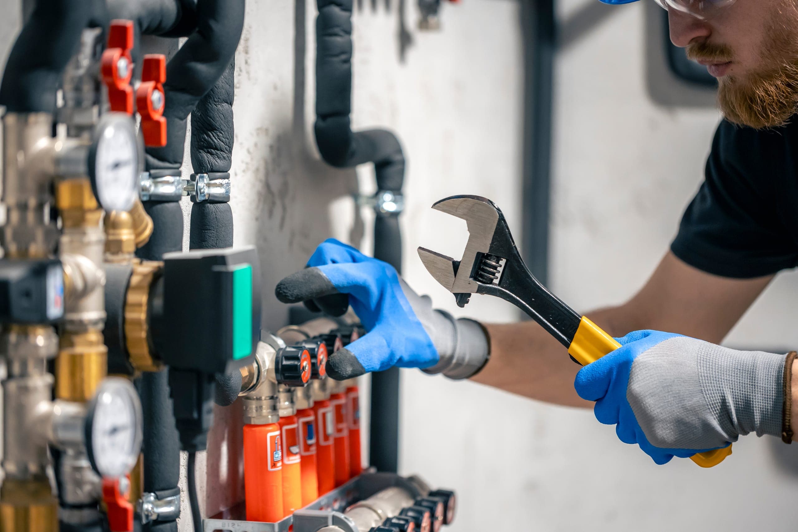 Trabajo de Mantenimiento, Instalaciones y Reparaciones